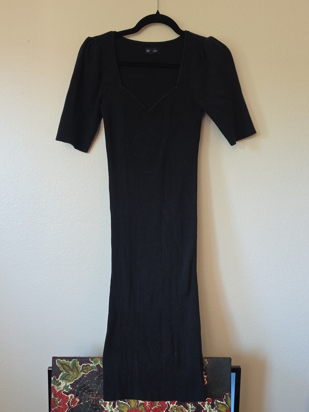 GAP Black Ribbed V-Neck Maxi Dress